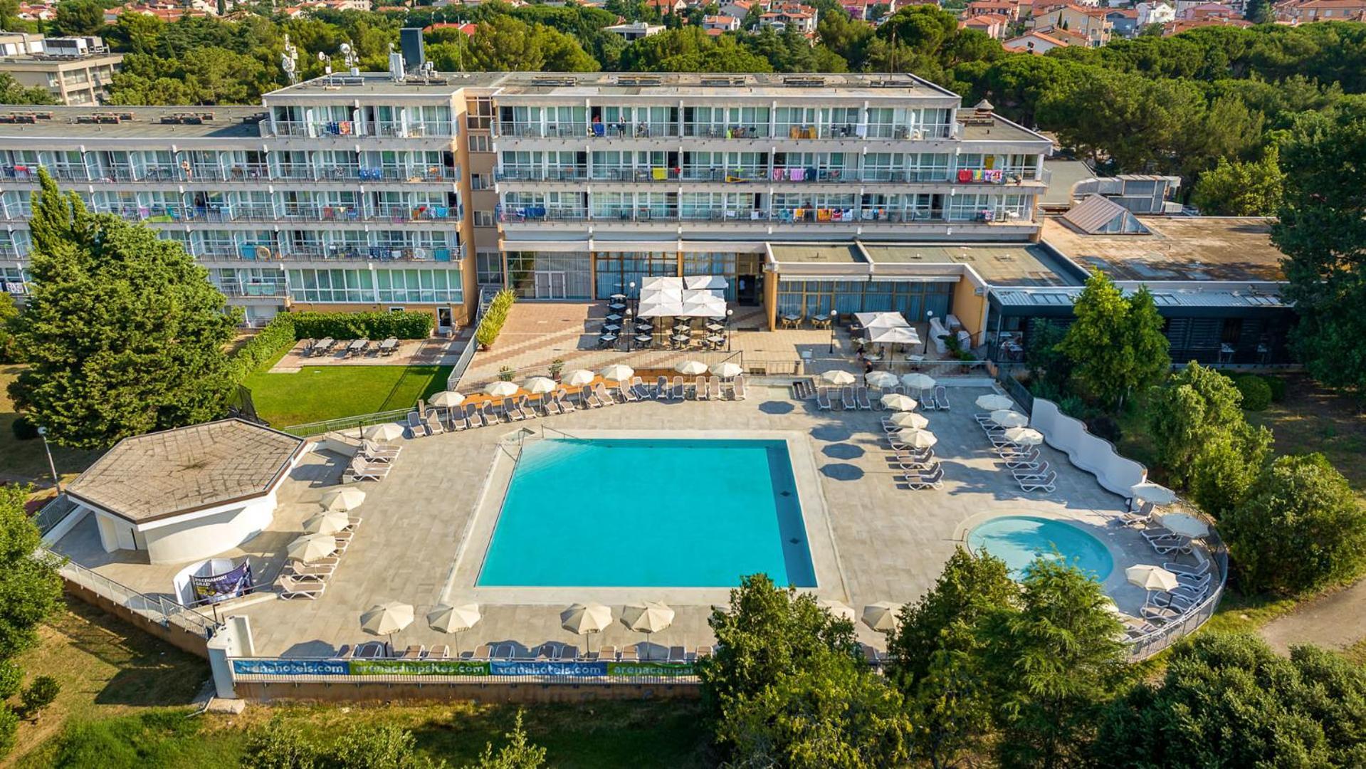 Arena Hotel Holiday Medulin Eksteriør bilde